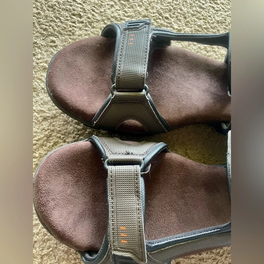 Men’s Sketchers Sandals comfort shoe Size 13